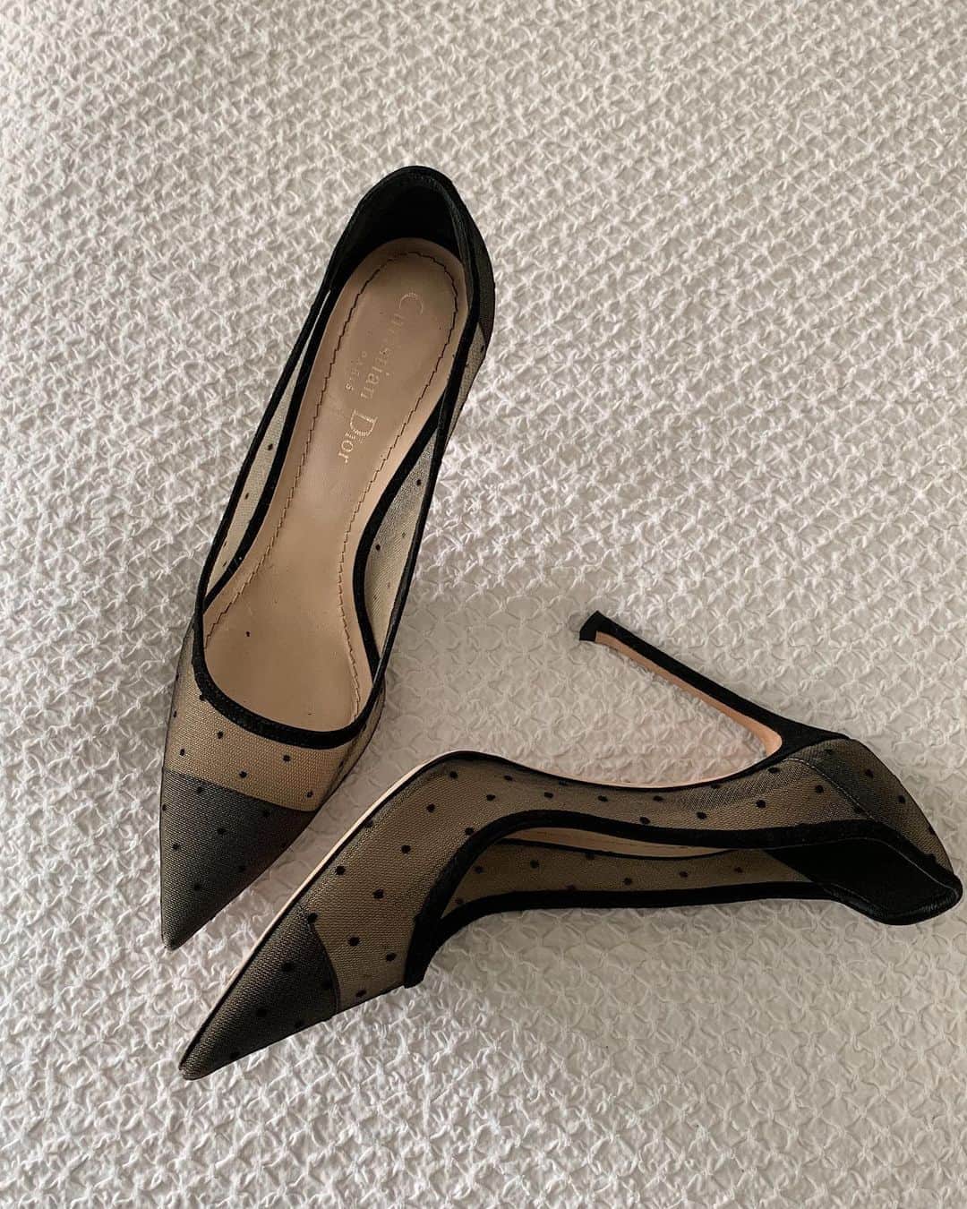 のインスタグラム：「Always polka dots! @dior」