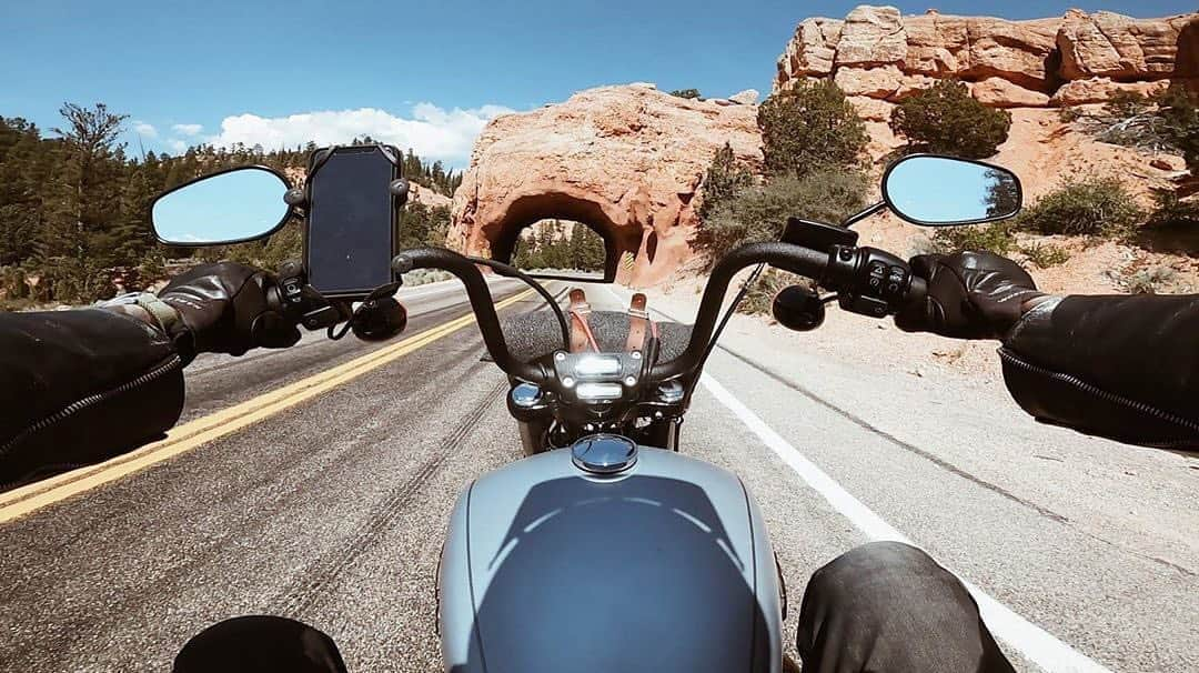 Harley-Davidsonさんのインスタグラム写真 - (Harley-DavidsonInstagram)「Explore new sights and new roads. Hit the link in our bio to download the H-D App for ride challenges, epic routes and more. #LetsRide #HarleyDavidson」8月27日 3時28分 - harleydavidson