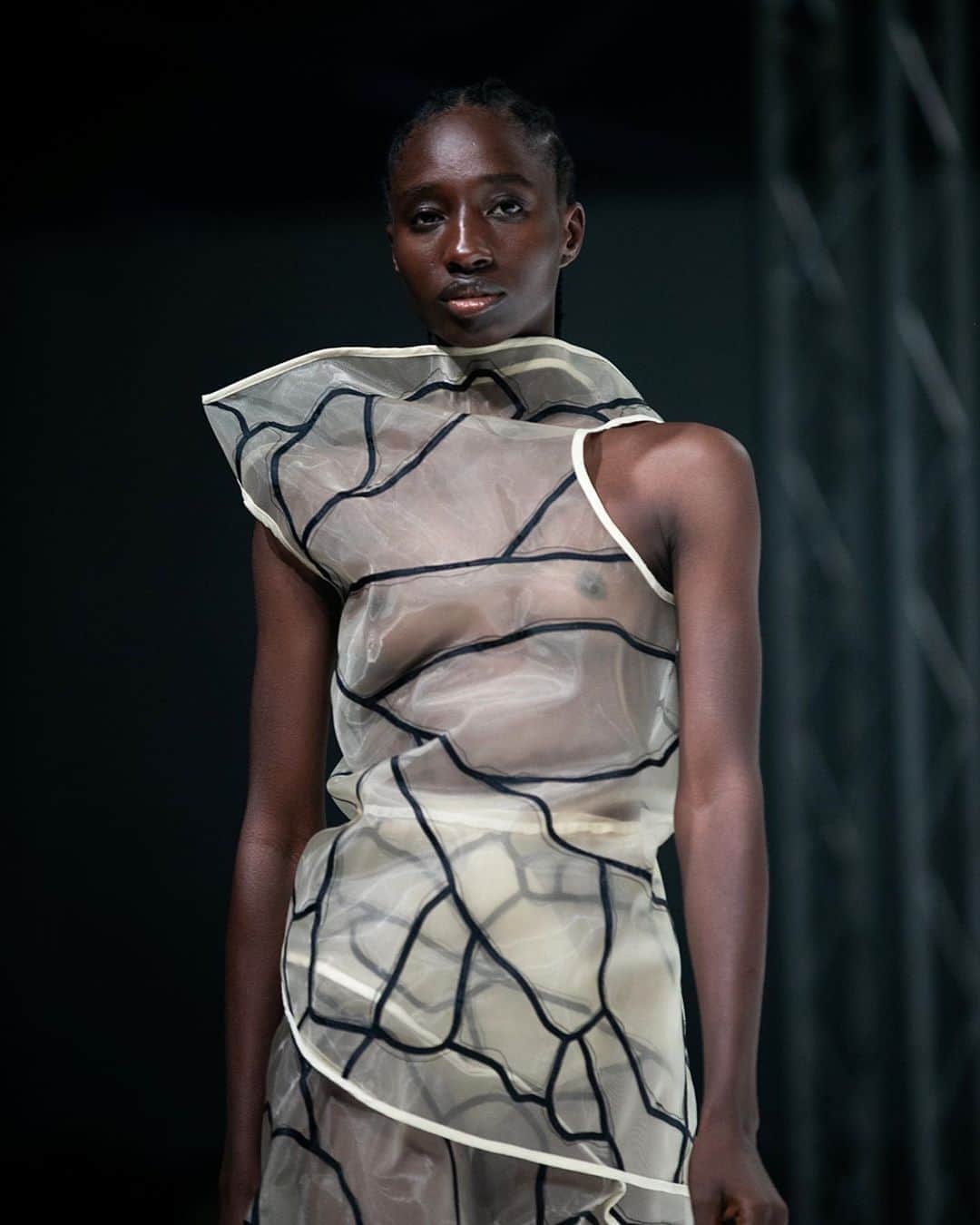 スリーアズフォーのインスタグラム：「Back in 2019 Lagos / Nigeria presenting “ Human Plant” collection : an intersection of Anatomy and Botany, revealing the relationship between humans and our cosmic cousins, the plants.  The collection was rendered various shades of skin colors celebrating human diversity of colors as ONE with the plants. Picture by @eva.al.desnudo #humanplant #nigeria #lagos #nigerialagos」