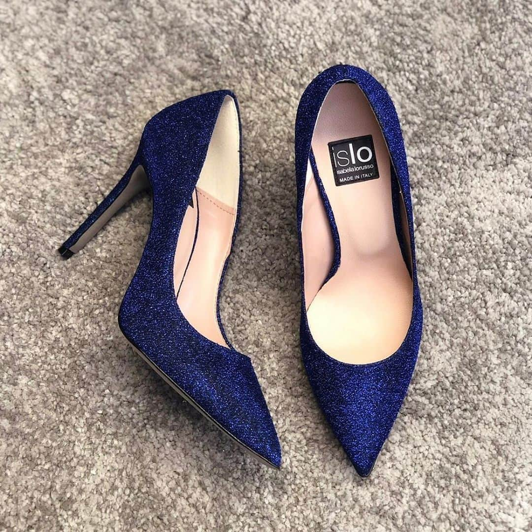 イズロさんのインスタグラム写真 - (イズロInstagram)「#islo #isloisabellalorusso #isloshoes #newcollection #fw #shoes #decollete #pumps #heels #tacchi #tacchialti #highheels #lurex #color #fashion #style #moda #shoesaddict #shoeslover #shoppingonline #shopping #staytuned #solocosebelle #madeinitaly #staytuned #shine」8月27日 5時06分 - islo_isabellalorusso