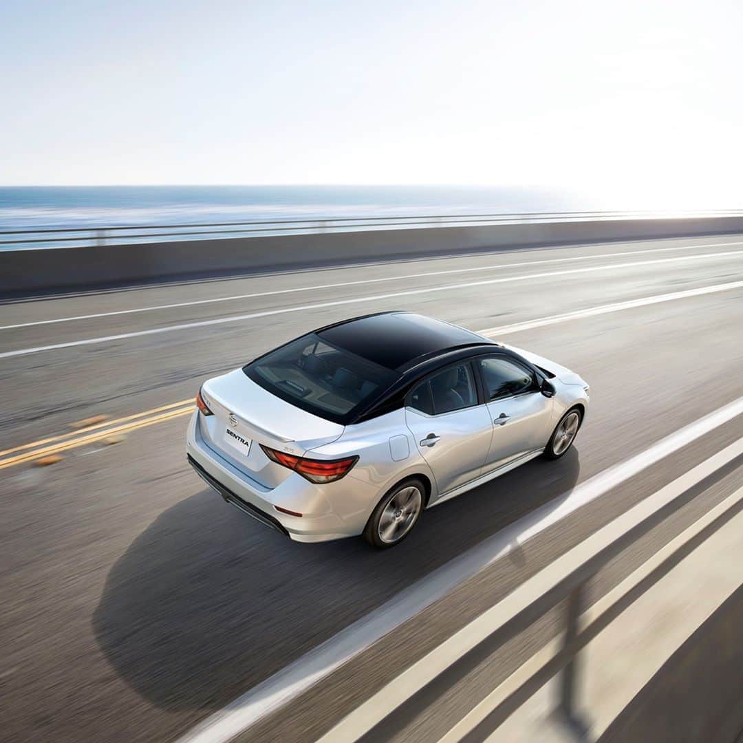のインスタグラム：「Curved to perfection. #AllNewNissanSentra」