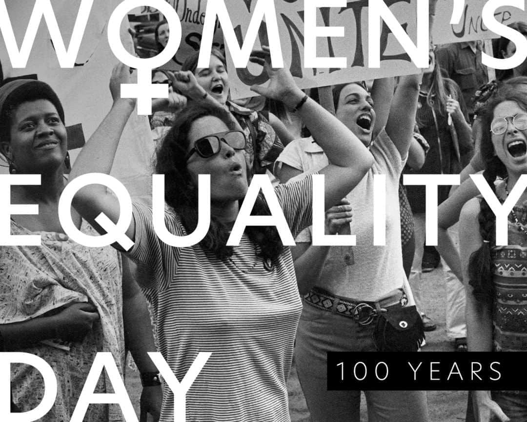 GILTのインスタグラム：「Today marks 100 years of women at the polls. #WomensEqualityDay commemorates not only how far we’ve come, but how when we stand up united we are unstoppable. Let’s continue speaking up and speaking out: Tap the link in bio to register to vote.」