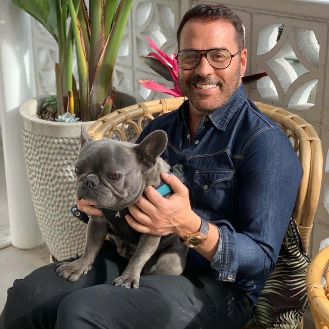 ジェレミー・ピヴェンのインスタグラム：「Miss him like crazy ... love to all the dog owners and pups ! hold them tight #nationaldogday」