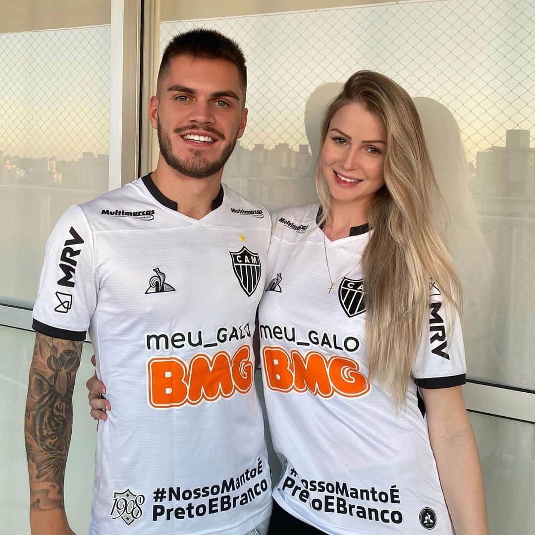ナタンのインスタグラム：「Hoje tem FINAL ! Que DEUS nos abençoe.. Vamos acompanhar de casa 🐔🤍🖤」