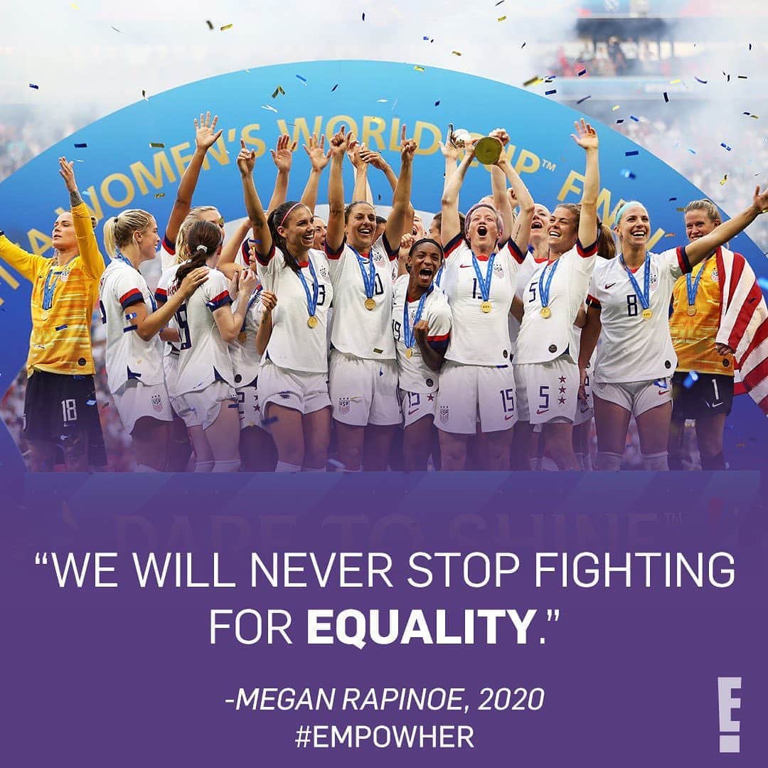 E! Onlineさんのインスタグラム写真 - (E! OnlineInstagram)「On the field they never stop winning, off the field they'll never stop fighting. #WomensEqualityDay (📷: Getty Images)」8月27日 6時14分 - enews