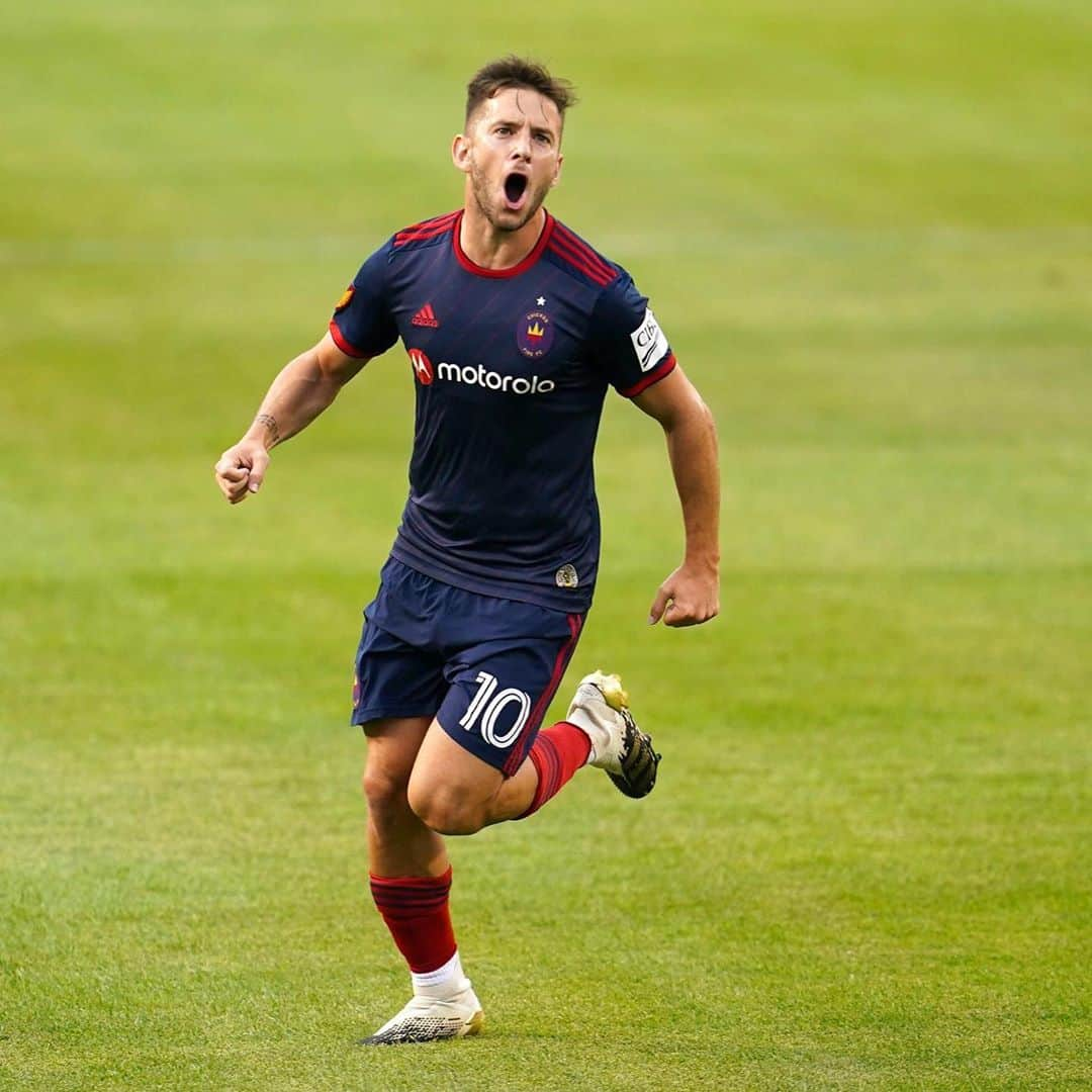 アルバロ・メドランさんのインスタグラム写真 - (アルバロ・メドランInstagram)「So happy to win yesterday and score my first goal for this club @chicagofire 😊🔥.    • Good team perfomance in our comeback @soldier_field   • Swipe to see my feelings after score the goal 😍😁  • Next Step: Saturday—> @nycfc」8月27日 7時01分 - alvaromedran