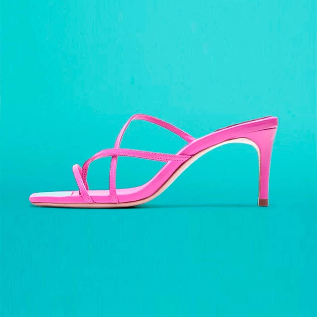 Schutzのインスタグラム：「DEEP LOVE - MULE MIRRORING PINK #whatsyourdeeptruth #schutzdeeptruth」