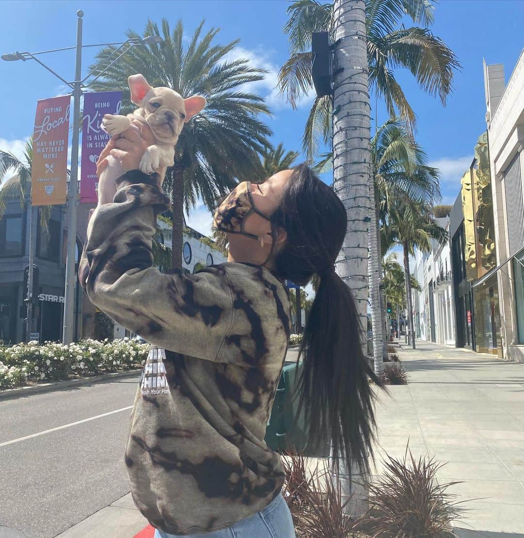 シエラ・ラミレスさんのインスタグラム写真 - (シエラ・ラミレスInstagram)「happy national doggy day to my lil bundle of joy🥺💖 thank you for bringing me so much happiness」8月27日 8時03分 - cierraramirez