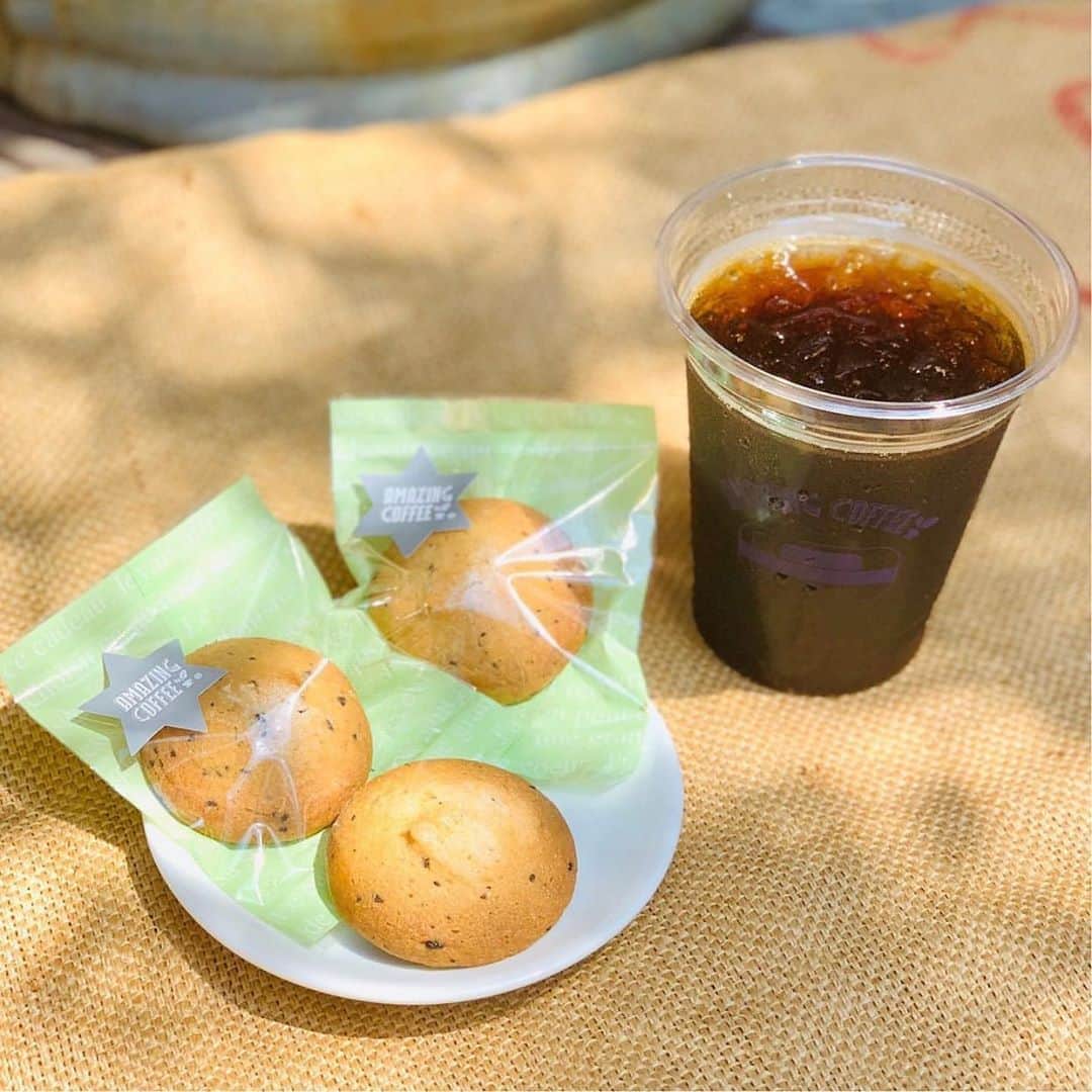 LDH kitchenさんのインスタグラム写真 - (LDH kitchenInstagram)「. @amazing_coffee_official . 🎊AMAZING COFFEE OSAKA SOUTH SIDE🎊 . アメコクッキーに新しく『CHANGE BLEND』のコーヒー豆を使用した、『CHANGE クッキー』が大阪限定で発売いたします🍪✨ . 一口食べるとふわぁ〜っとコクの深い香りが口の中全体に広がります💭☕ . ブレイクタイムのコーヒーのお供にも相性バッチリです💁🏻‍♂️⤴︎︎⤴︎︎ . 【商品名】 CHANGE クッキー . 【販売価格】 150円(税込) . 【販売店舗】 OSAKA SOUTH SIDE . 【販売期間】 8月29日(土)〜 . #AMAZINGCOFFEE #AMeCO #アメコ #OSAKASOUTHSIDE #CHANGEBLEND #クッキー #Coffee #Espresso #大阪カフェ #堀江カフェ #LDHkitchen」8月27日 8時04分 - ldhkitchen_official
