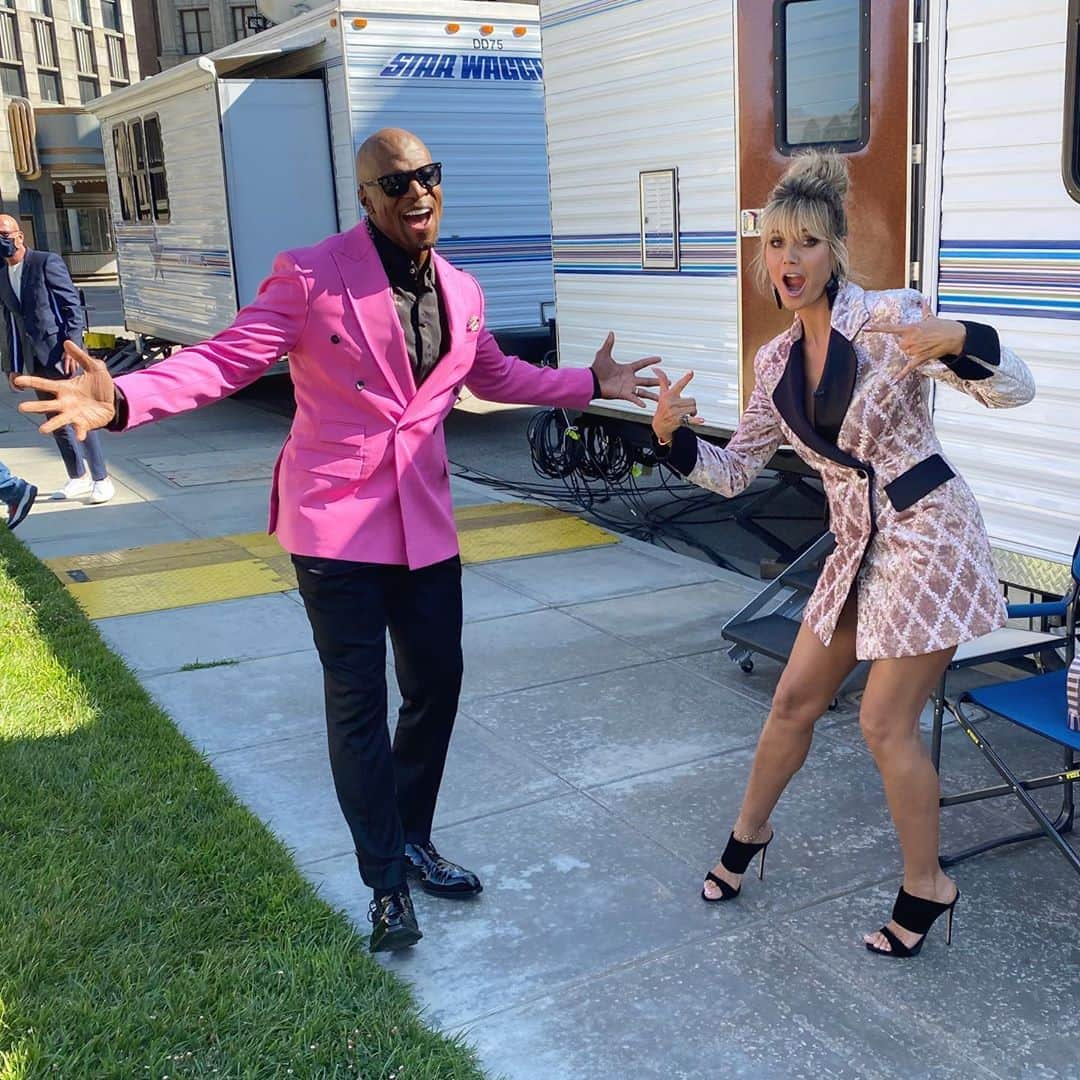 テリー・クルーズさんのインスタグラム写真 - (テリー・クルーズInstagram)「Poppin’ in pink tonight on the #AGTResults! @heidiklum」8月27日 8時43分 - terrycrews