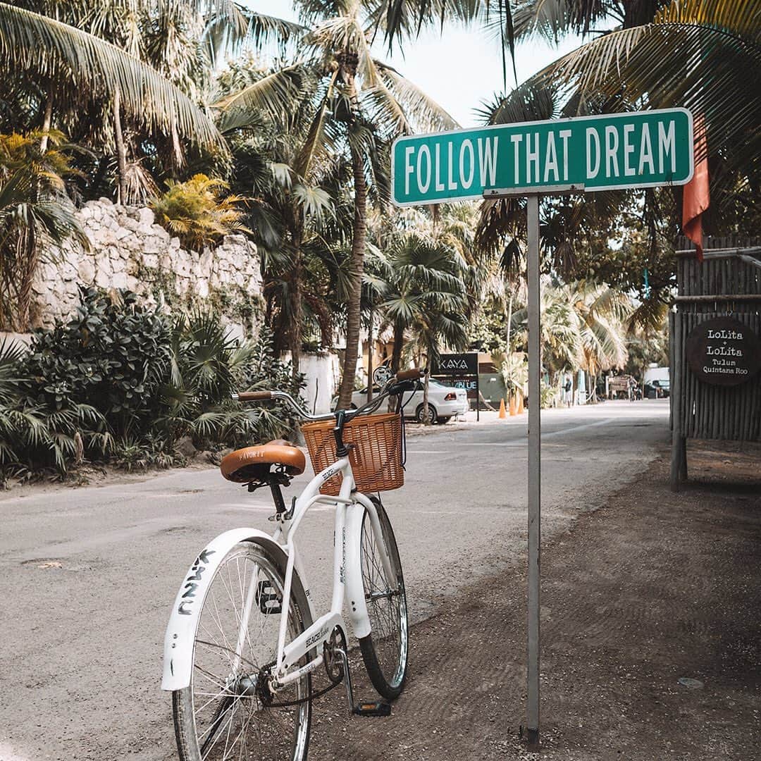 ボトキエのインスタグラム：「On this edition of #wanderlustwednesday: Tulum • since we can’t be there, we’re pretending with mid-week margs instead (join us with the recipe in stories)」