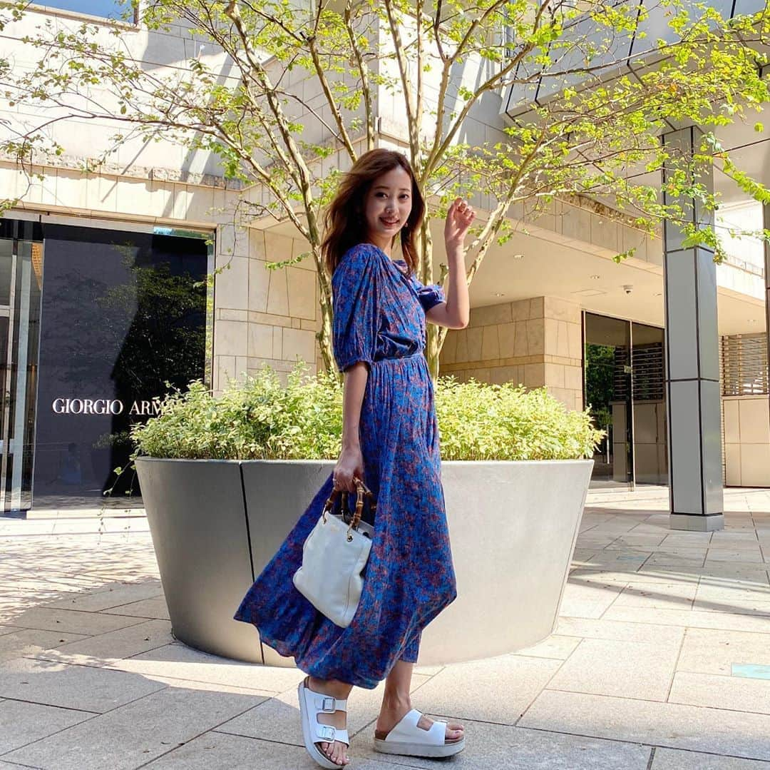 佐達ももこさんのインスタグラム写真 - (佐達ももこInstagram)「coordinate👗﻿ ﻿ 新しいワンピース着たよ💙﻿ ﻿ dress @snidel_official ﻿ bag @gucci  #coordinate#outfit#ootd#fasion#onepiece#snidel#gucci」8月27日 20時02分 - sadamomodayo