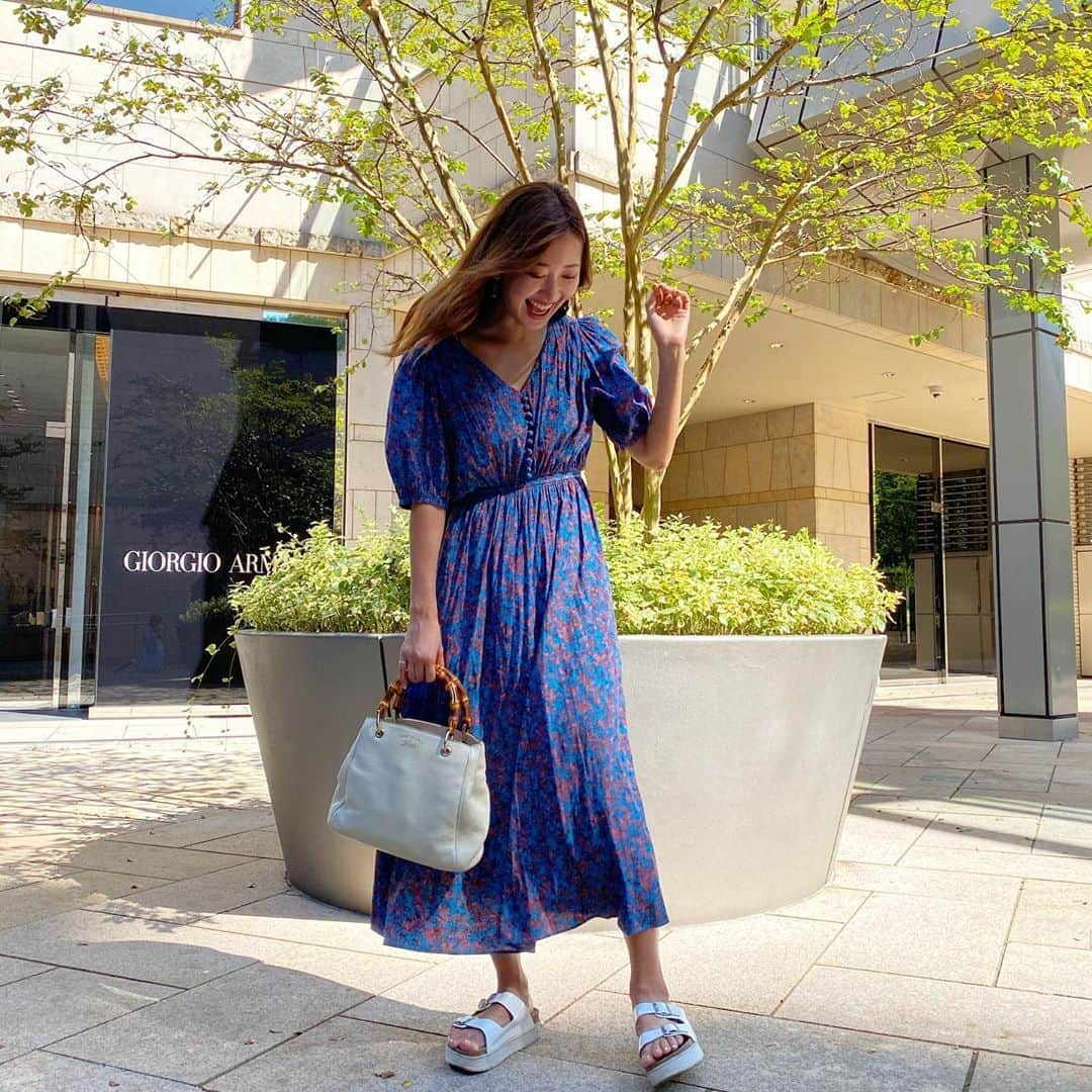 佐達ももこさんのインスタグラム写真 - (佐達ももこInstagram)「coordinate👗﻿ ﻿ 新しいワンピース着たよ💙﻿ ﻿ dress @snidel_official ﻿ bag @gucci  #coordinate#outfit#ootd#fasion#onepiece#snidel#gucci」8月27日 20時02分 - sadamomodayo