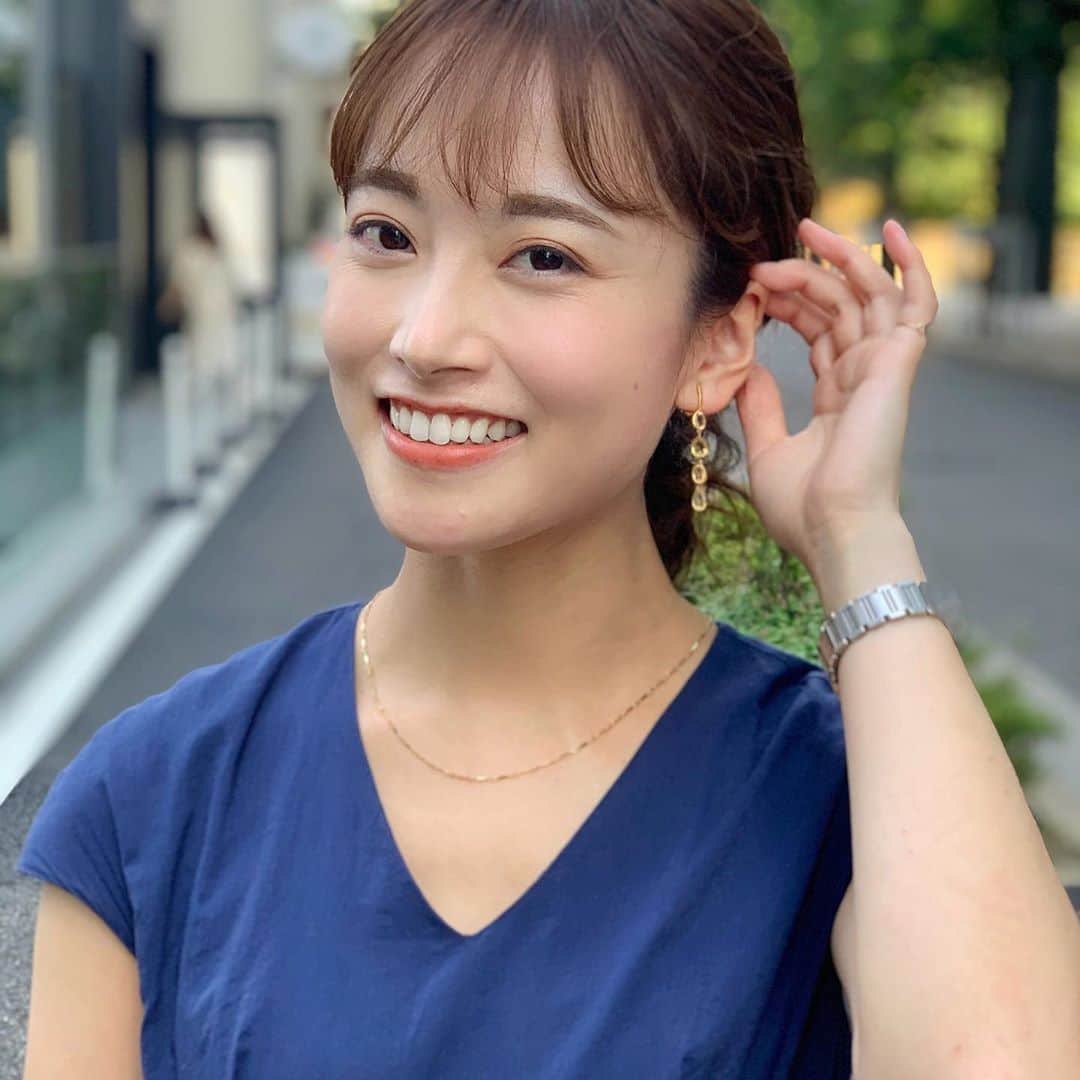 平川彩佳さんのインスタグラム写真 - (平川彩佳Instagram)「. 今年の夏、 このイヤリング すごく使いましたー . 黄色の石を使っていて 意外とどんなアイテムとでも 合いました。」8月27日 19時56分 - hirakawa_ayaka
