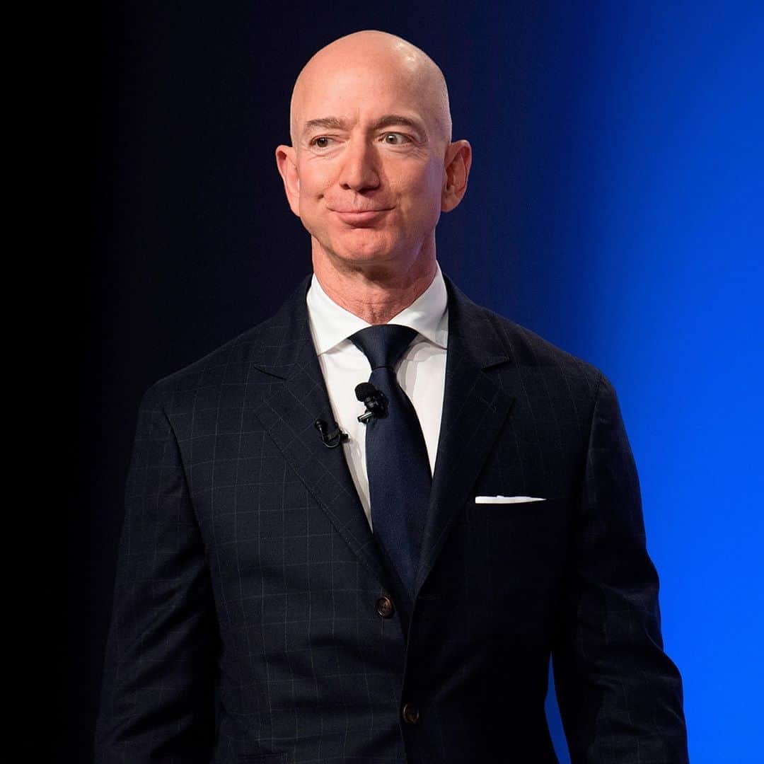 HYPEBEASTさんのインスタグラム写真 - (HYPEBEASTInstagram)「#hypelife: @jeffbezos is officially the first person to have a $200 billion USD net worth. According to reports, @amazon‘s 2 percent stock increase on August 26 upped the founder’s net worth by $4.9 billion USD, making his total fortune exactly $204.6 billion USD. Bezos’ fortune may be the largest ever amassed, even after adjusting for inflation. ⁠ Photo: Jim Watson/AFP/Getty Images」8月27日 18時35分 - hypebeast