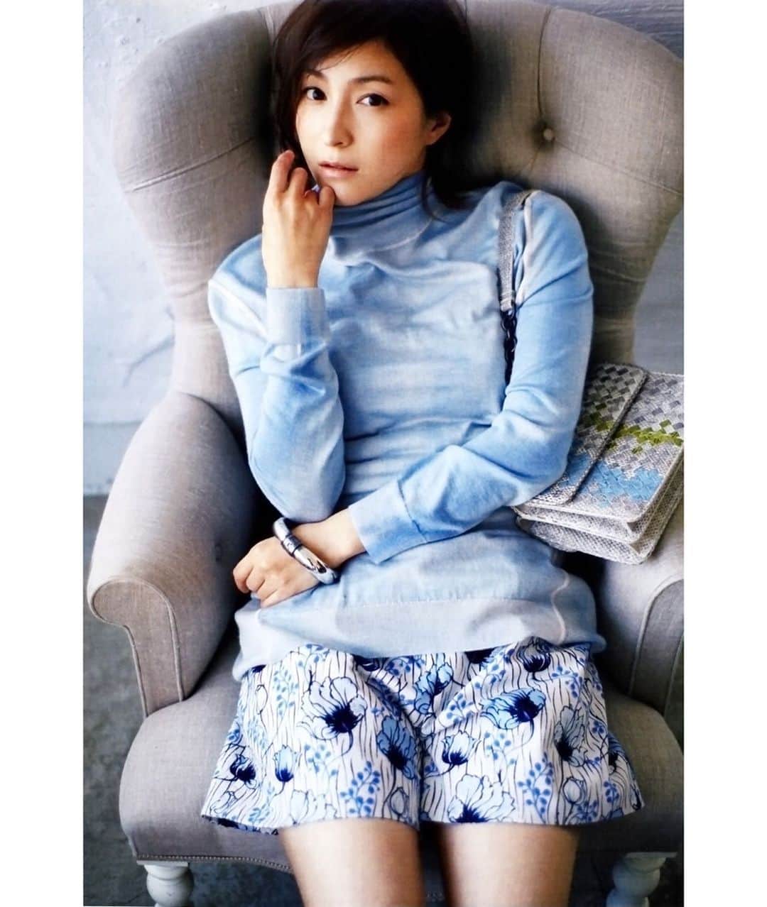 のインスタグラム：「マガジン「InRed（インレッド） 2015年2月号」  #広末涼子 #hirosueryoko #ryokohirosue #ヒロスエ写真集」