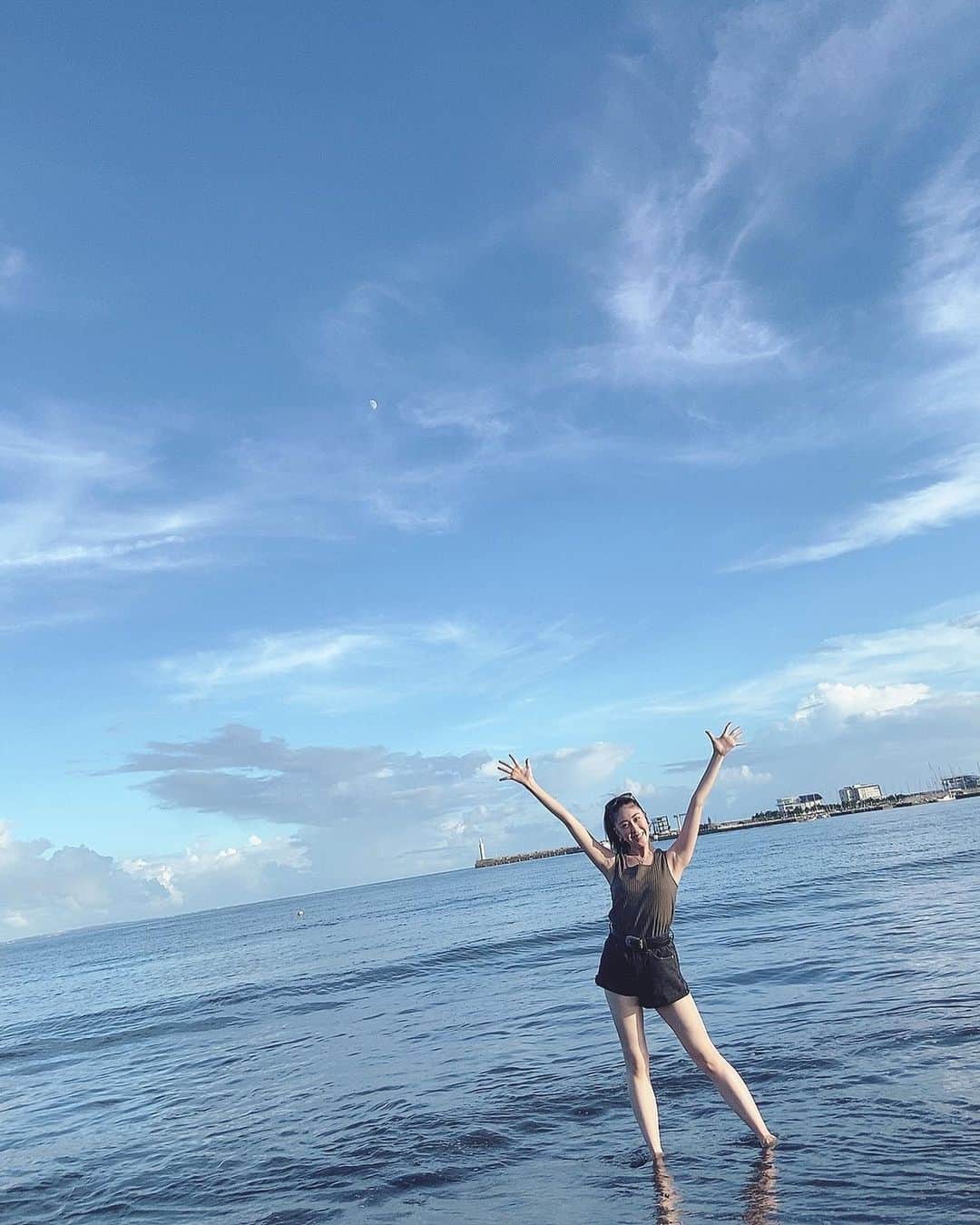 永島あゆみのインスタグラム：「🎂 ・ 本日お誕生日を迎えました☺️ 今この環境にいれることに感謝 しております！！！ ママ産んでくれて本当にありがとう♡ これからも周りに感謝の気持ちを忘れず 私はわたしらしく常に上を目指して 輝きます✨✨  また、これから先出会う方々への ご縁を大切に成長し続けます！ "諦めなければ必ずうまくいく" 自分自身が学んできたことに自信を 持ちそれが大きな財産になる！ たくさんの方に夢と希望を届けることを 生涯全う致します✨✨ ・ そしてお世話になった方々へ恩返しが 出来ますように日々精進して参ります！ ・ これからも"永島あゆみ"をどうぞ よろしくお願い致します☘️ ・ みんな大好き❤ ・ #お誕生日 #8月27日 #事務所の先輩 #剛力彩芽 さんと一緒♡ #ママありがとう  #応援して下さってる皆様  #ありがとうございます  #感謝の気持ち #諦めなければ必ずうまくいく #オスカープロモーション #ミスジャパン #宝塚歌劇団 #永島あゆみ #瑞希めい」