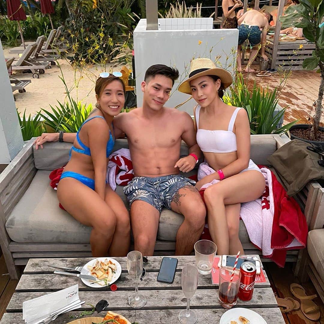 のインスタグラム：「Spent some time on my day off with my two fitspirations! Always grateful to have you guys in my life 💖 Btw - got a little request. Pls follow @averyaloysius now!!! He’s embarking on a really cool journey soon that he’ll share more about in due time. Follow him go go go! 🤣」