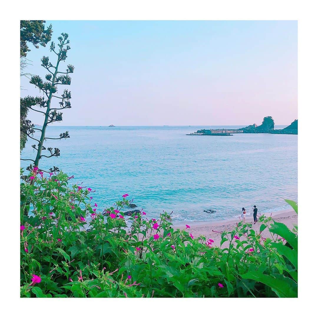 のインスタグラム：「一足遅れの親友達との夏休みを振り返るとすでにキラキラした思い出すぎて胸が苦しくなるなー、、」