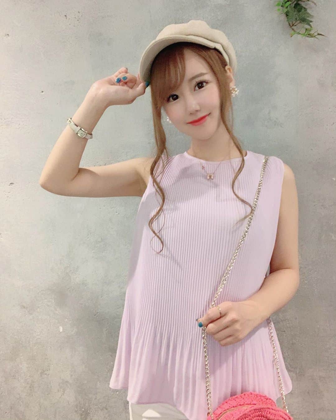のインスタグラム：「.  ﻿pink code💗👗  #gu#HM#たまには#プチプラ﻿ #code#zara#outfit#コーデ﻿ #ビジネス#副業#旅行#美容#事業#副業#instalove#instagood#instafashion﻿ #tagforlikes#followback」
