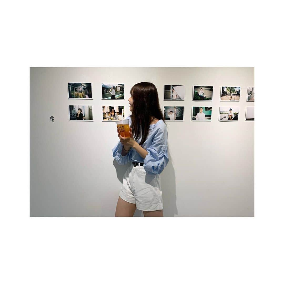 森日菜美さんのインスタグラム写真 - (森日菜美Instagram)「☺︎ 今日は「茶ガール展」に行ってきました🍵 RICE.pressさんで連載されている、 「#茶ガール」展が 東京都渋谷区神南1-2-5 JINNAN HOUSEで 9月6日(日)まで 展示されてるので、是非にー！ わたしは檸檬紅茶を頼みました、 とってもさっぱりで美味しかった〜🍋🎐 #茶ガール#CHAGIRL#ひなだいありー」8月27日 19時03分 - hinami_mori