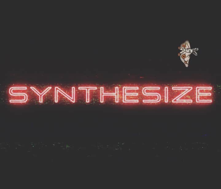 のインスタグラム：「パスピエ新曲「SYNTHESIZE」各種サブスクリプション配信中！  YouTubeにてMVも公開中！  #pspe #パスピエ #新曲 #SYNTHESIZE」