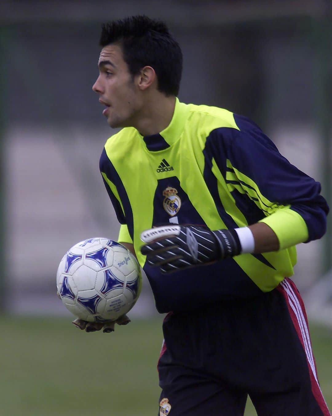 ジョルディ・コディーナのインスタグラム：「#tbt #futbol #realmadrid」