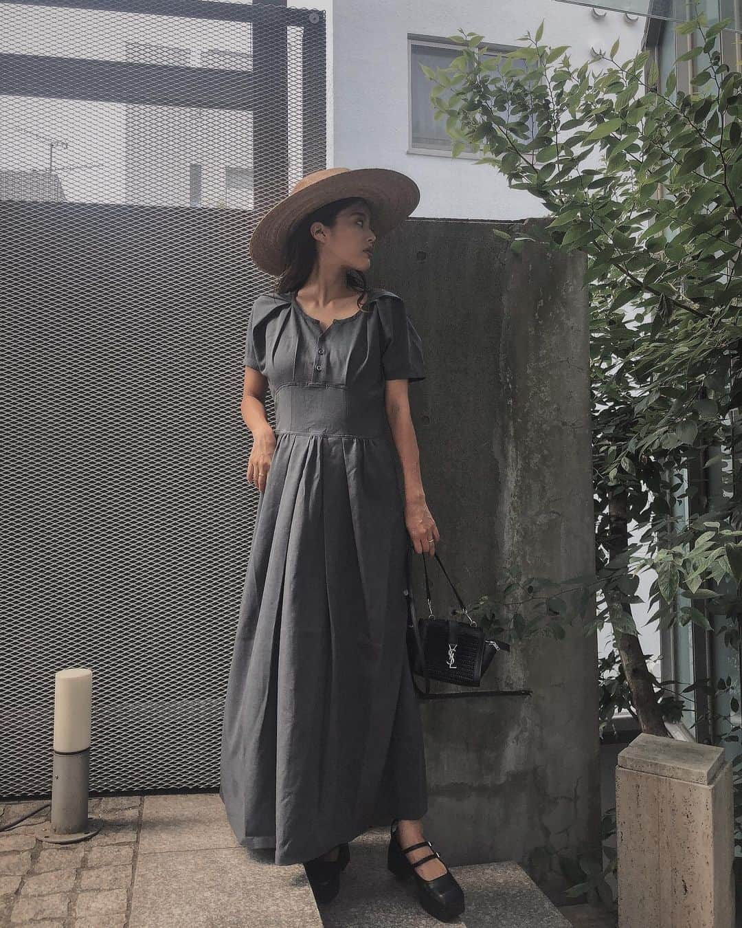 佐野真依子さんのインスタグラム写真 - (佐野真依子Instagram)「■E LINE LONG DRESS ■DOUBLE STRAP SQUARE SHOES	🌿 @emoda_official  @emoda_snap  #mystyleemoda #emoda」8月27日 11時54分 - sanomaisanomai