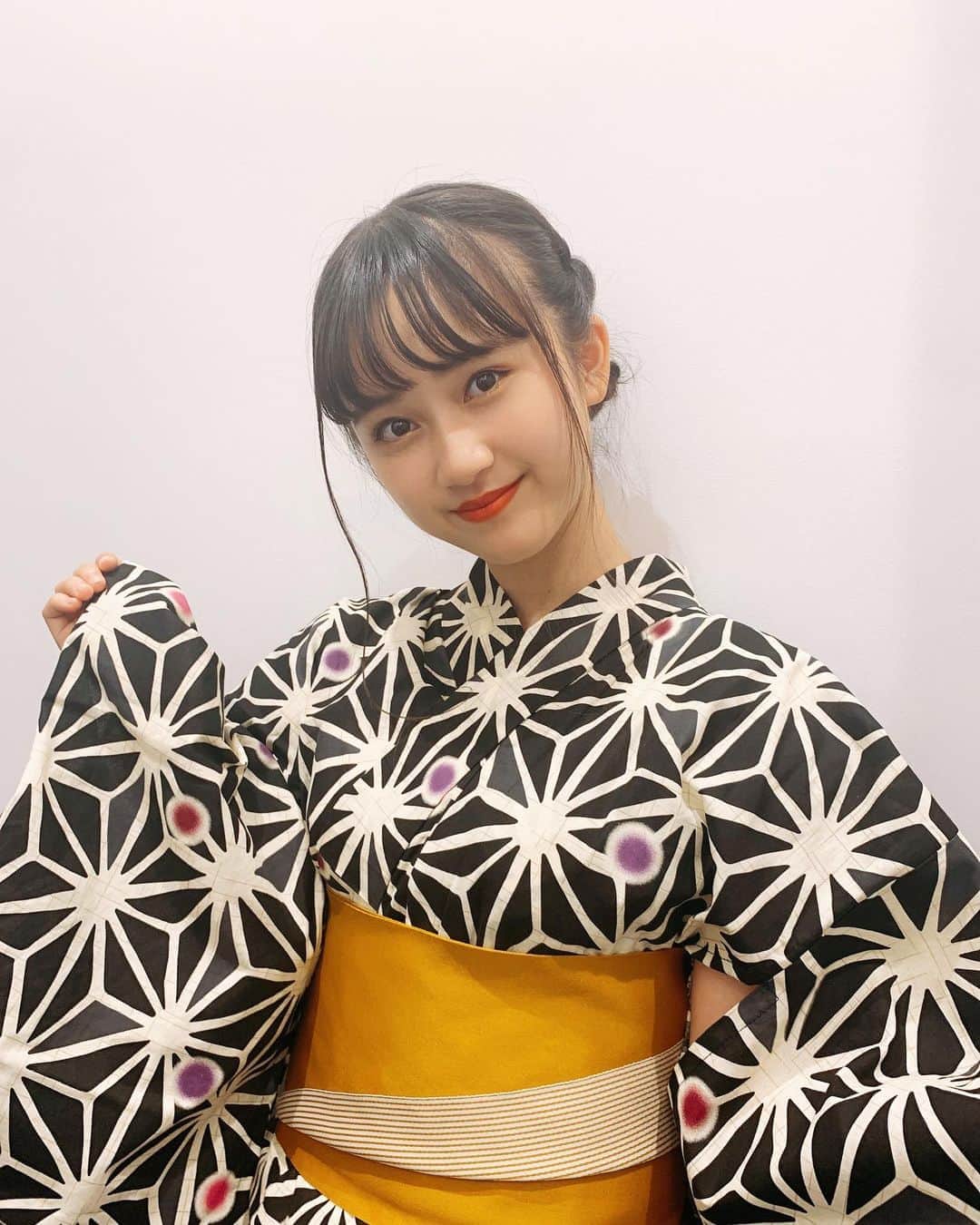 のインスタグラム：「・﻿ ﻿ ﻿ 浴衣姿どうですか？﻿ ﻿ ﻿ 今年は浴衣着れると思っていなかったので﻿ 着れて嬉しい😊﻿ ﻿」