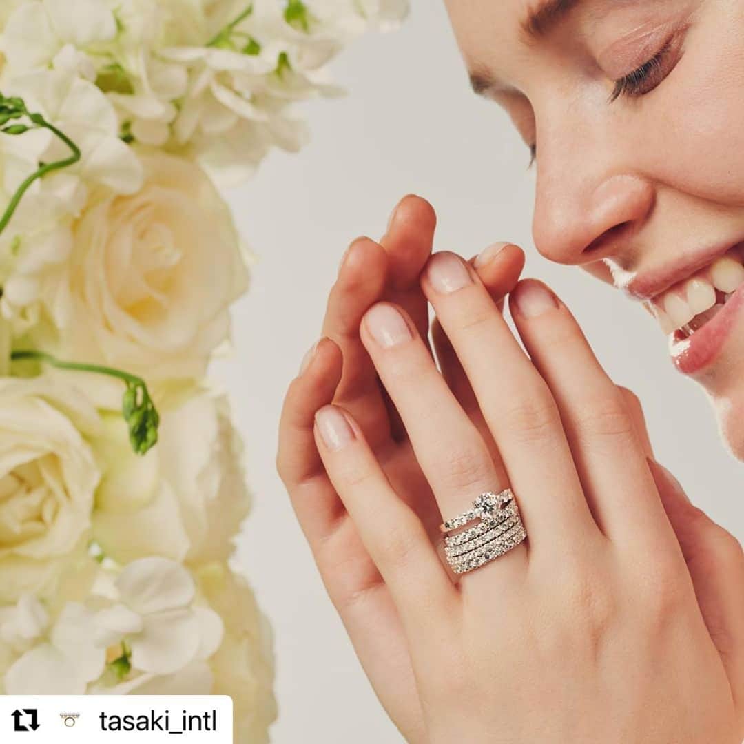のインスタグラム：「#Repost @tasaki_intl with @make_repost ・・・ "BRILLANTE" bridal rings symbolize unyielding happiness where the hearts of  loving couple shine. The irreplaceable moment should be complemented by a dazzling piece. #TASAKI #BRILLANTE #diamond #Bridal #engagementring #weddingring #Junebride」