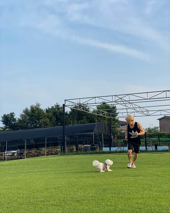 リッキーのインスタグラム：「☀️」