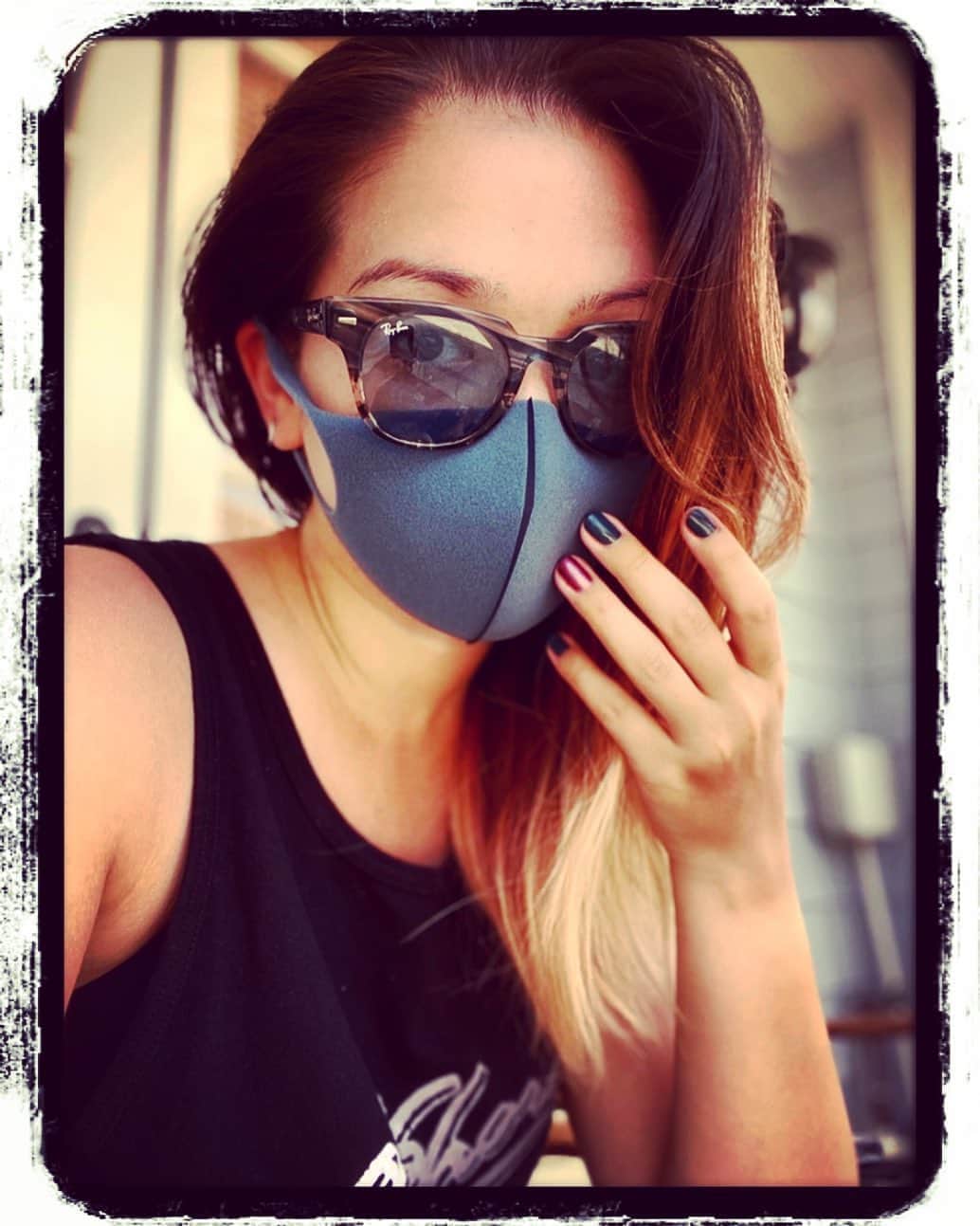 ダンドイ舞莉花さんのインスタグラム写真 - (ダンドイ舞莉花Instagram)「Stay safe in style😎  健康に過ごせている日々に感謝。  つらい時間が多めの2020年だけど。  舞台の配信観たりして刺激をもらってます。  私も早くまた舞台に立ちたいなぁ🙏  #wearamask #staysafe」8月27日 14時00分 - mdandoy18