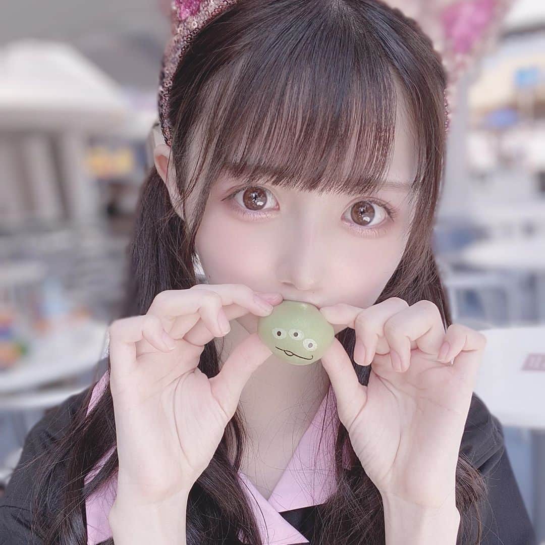 山本あこのインスタグラム：「行くとき毎回これたべてる  #スリジエ #山本あこ」