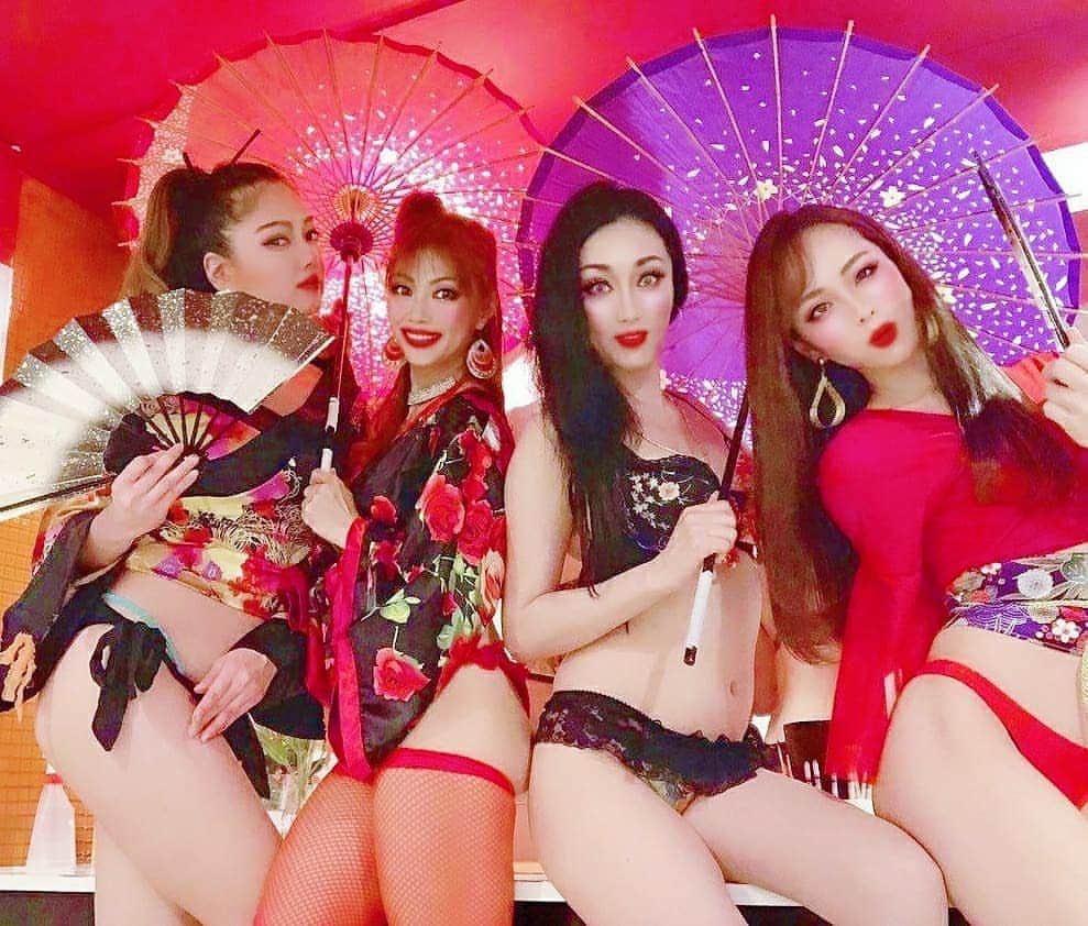のインスタグラム：「Kimono costumes! 🎐残暑御見舞申し上げます。 お祭り🏮なくてつまらない〜!明日は 横浜！  🎐🎐🎐🎐🎐🎐🎐🎐🎐🎐🎐🎐🎐🎐🎐🎐🎐🎐🎐🎐🎐🎐🎐🎐🎐🎐🎐  #showdancer #gogodancer #poledanacer #followme#liker #likes #likeall #likealways」