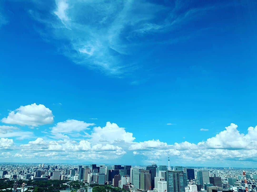 夏木マリさんのインスタグラム写真 - (夏木マリInstagram)「からの夏空、、、、  #いまそら #natsukirock  #夏木マリ 　@mari_natsuki」8月27日 16時46分 - mari_natsuki