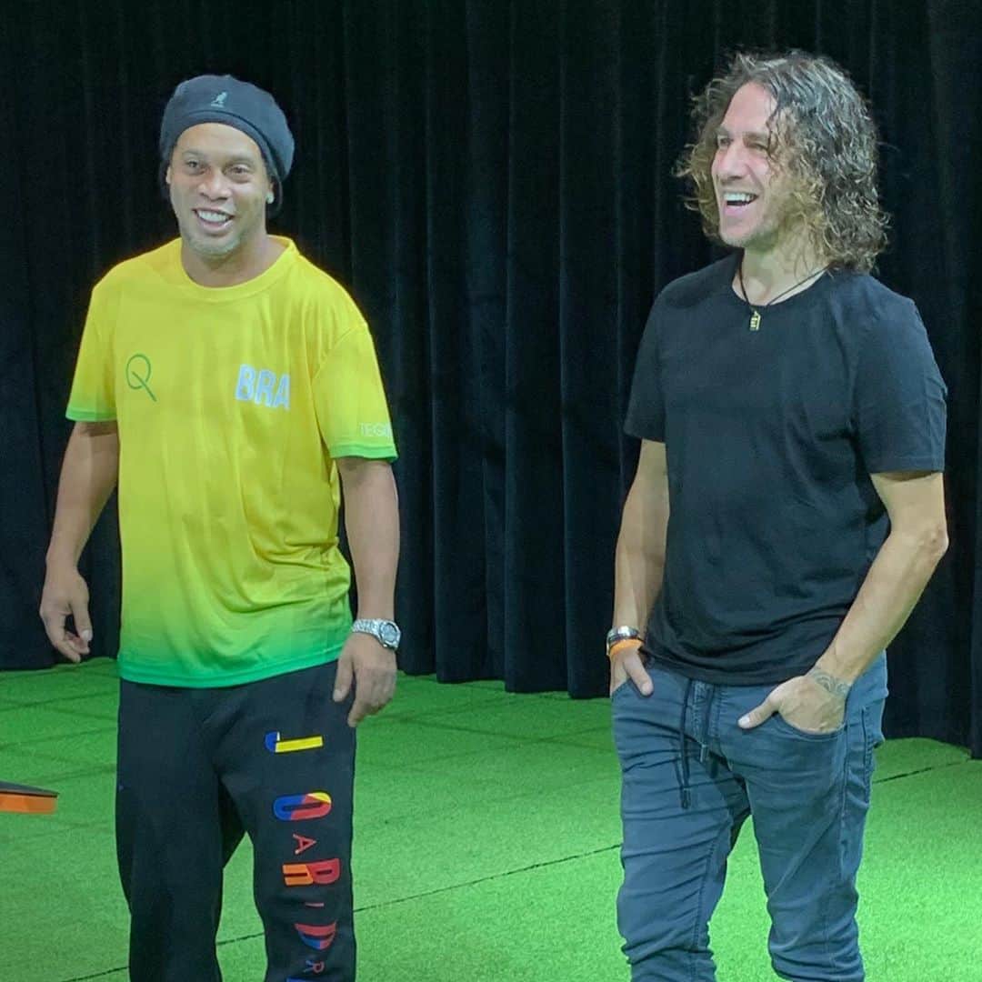 カルレス・プジョルのインスタグラム：「Muchas ganas de verte, amigo. #tbt #teqball」