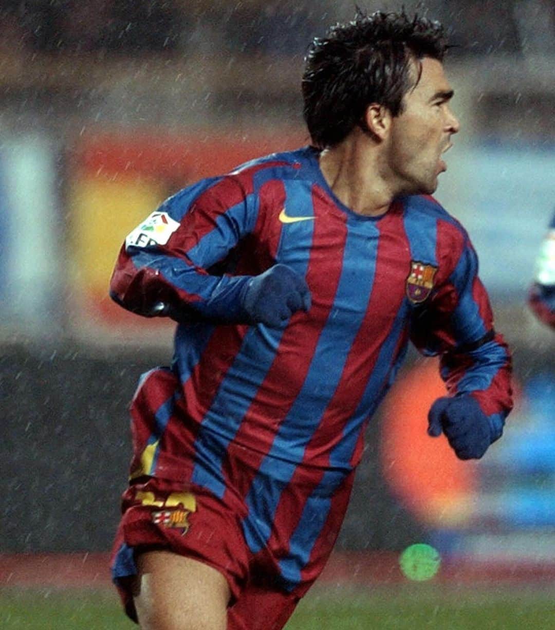 LFPさんのインスタグラム写真 - (LFPInstagram)「🎩✨🇵🇹 @deco_official, the @fcbarcelona PLAYMAKER!  🎊🎉🎈 Happy 43th birthday!  🎩✨🇵🇹 #Deco, el JUGÓN del #Barça.  🎊🎉🎈 ¡Feliz 43 cumpleaños!  #LaLiga #LaLigaSantander #LaLigaHistory #Football #HBD」8月27日 16時56分 - laliga
