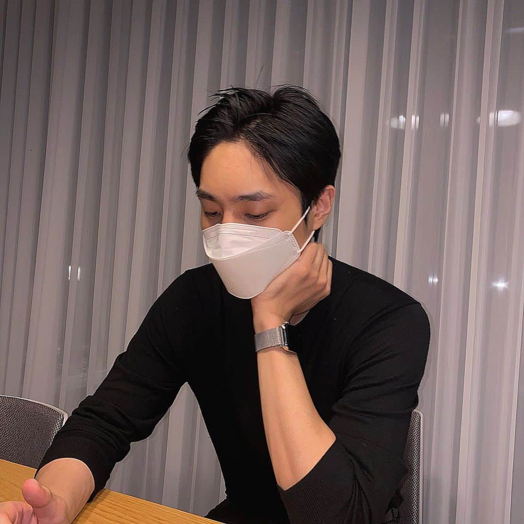 ハクジンさんのインスタグラム写真 - (ハクジンInstagram)「마스크는 필수😷」8月27日 17時15分 - _hjjj_