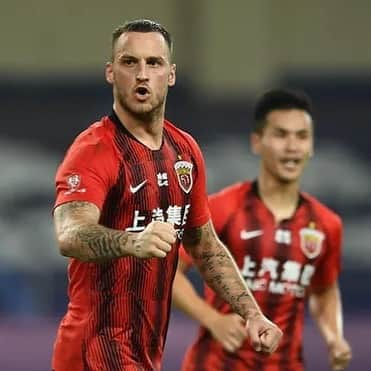 マルコ・アルナウトヴィッチのインスタグラム：「Keep going 💯⚽️ #teamarna #shanghaiSIPG」