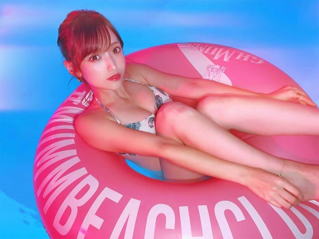 引地裕美さんのインスタグラム写真 - (引地裕美Instagram)「🦄👙🌺💗💗  #引地裕美 #モデル #rq #レースクイーン #얼스타그램 #照片 #粉我 #水着 #swimwear  #ungrid  #プール #ナイトプール #ホテルプール  #ゆうみ服 #패션스타그램 #데일리코디 #패션 #时装」8月27日 17時59分 - yuumihikichi