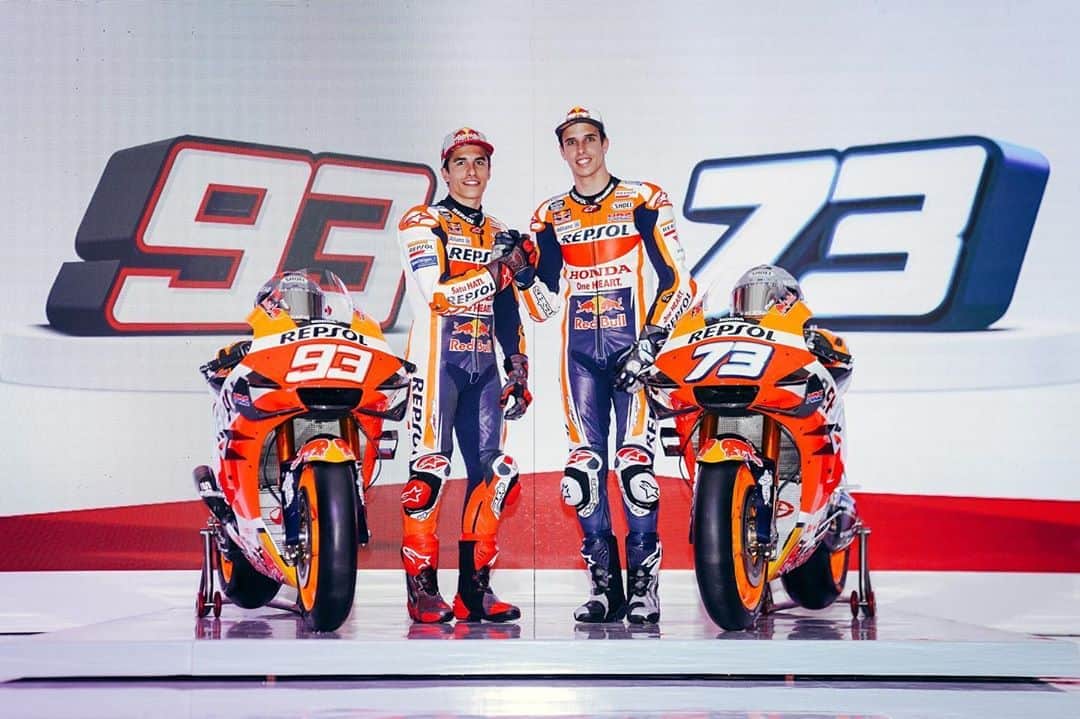 レプソル・ホンダのインスタグラム：「#ThrowbackThursday to the first time Alex and Marc were together in Repsol colours at our team launch in Indonesia with @welovehonda_id  #tbt」