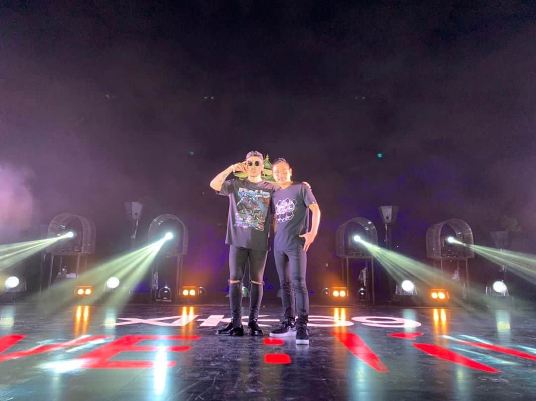 久野 創のインスタグラム：「AK-69さんと😭  #AK69 #AK69livelive #名古屋城」