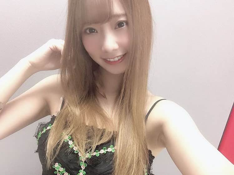 のインスタグラム：「髪伸びたなぁ☺️💕  #kaorihoriuchi #堀内華央理 #bakusutesotokandaicchome #バクステ外神田一丁目 #idol #japaneseidol #tokyo #japan #streamer #twitchstreamer #game #아이돌 #게임 #트위치 #實況主 #偶像 #longhair」
