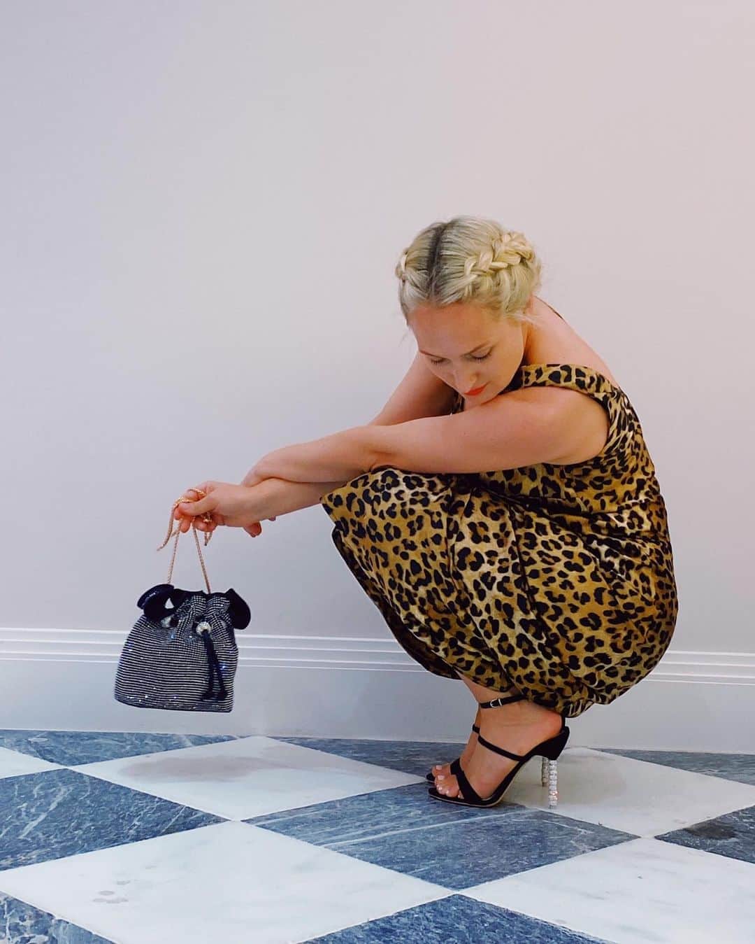 SOPHIA WEBSTERさんのインスタグラム写真 - (SOPHIA WEBSTERInstagram)「The second of my Summer Sale picks is my perfect sparkle combo - classic black 'Rosalind' crystal heels and matching 'Emmie' bag ✨ I’ve paired them with this leopard number but these two will go with pretty much anything. 🐆💋 ⁣⁣ ⁣⁣ As for evening bags, the 'Emmie' is as gorgeous as she is practical. I designed her to be extra roomy without compromising on elegance.👌🏼 S x 🦋⁣⁣ ⁣⁣ #SophiaWebster #SophiaWebsterBags #SophiaWebsterBoutiques ⁣⁣#SophiaInSophias」8月28日 3時52分 - sophiawebster