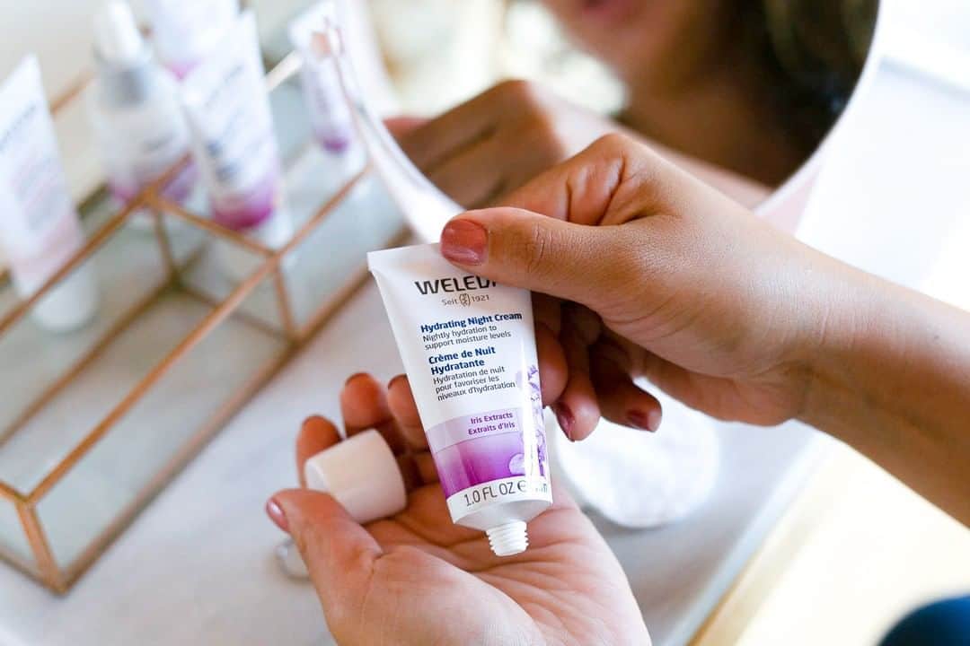 Weledaのインスタグラム：「Did you know our Hydrating Night Cream supports moisture levels while you sleep? 💜 #WeledaSkin」