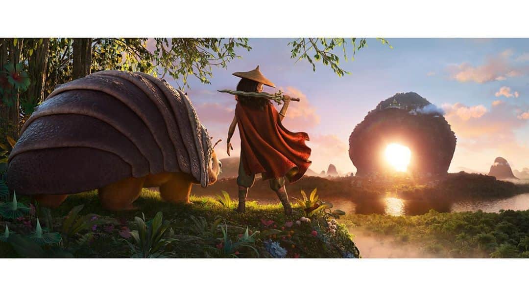 Walt Disney Studiosさんのインスタグラム写真 - (Walt Disney StudiosInstagram)「Check out the first look of Raya, voiced by Kelly Marie Tran, in Raya and the Last Dragon, from directors Don Hall & Carlos López Estrada, writers Qui Nguyen & Adele Lim, producers Osnat Shurer and Peter Del Vecho, and co-directors Paul Briggs & John Ripa. In Theaters March 12, 2021.」8月28日 4時30分 - disneystudios