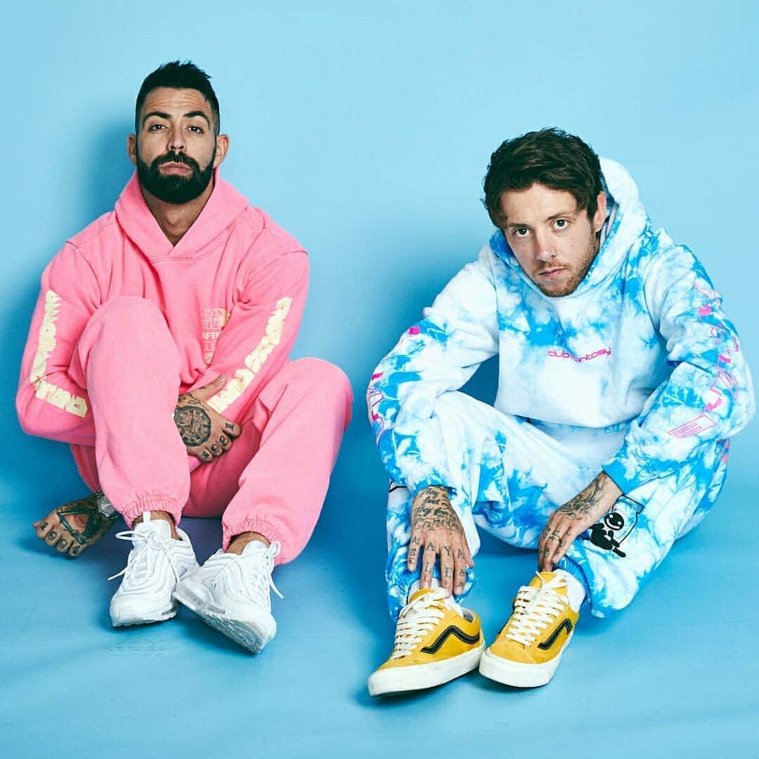 Spinnin' Recordsさんのインスタグラム写真 - (Spinnin' RecordsInstagram)「Whats up! We are @breathecarolina! We just put out a brand new SAMPLE pack on @splice called “Make My Song Pop” It is a collection of sounds used in our productions over the last few years! On the pack you can find Instrument samples, Midi, Vocal samples and so much more! Swipe left ➡️ ​ ​#BreatheCarolina #SpinninRecords」8月27日 20時30分 - spinninrecords