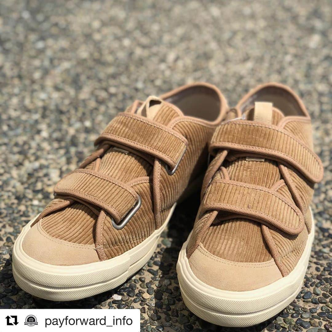 アールエフダブリューさんのインスタグラム写真 - (アールエフダブリューInstagram)「#Repost @payforward_info with @get_repost ・・・ #NewArrivals  【 RFW 】 SANDWICH-LO＂STRAP CORD＂  REBUILDというコンセプトで造られた秋冬の新作。 RFWを代表するSANDWICH-LOをより履き易く、よりフィット感のよいモデルに仕上がっています。 ２枚の羽とペルクロでフィット感の微調整も可能。 アッパーは8Wのコーデュロイ、インソールにはコーヒーの粕を繊維に練り込んだ生地「S.cafe」を採用。消臭・速乾などの機能が履く人に優しい。  #RFW  #RhythmFootWear  #RFWtokyo  #2020aw #Collection  #Shoes #Sneaker  #CasualStyle #Fashion  #SelectShop #ClothingStore  #PAYFORWARD  #アールエフダブリュー  #リズムフットウェア  #シューズ #スニーカー  #カジュアルスタイル #ファッション  #セレクトショップ #服屋  #ペイフォワード  #長野県 #佐久市 #佐久市の服屋   #がんばろう佐久 #がんばろう佐久応援券 #がんばろう佐久応援券取扱店 #佐久産品」8月27日 20時49分 - rfwtokyo