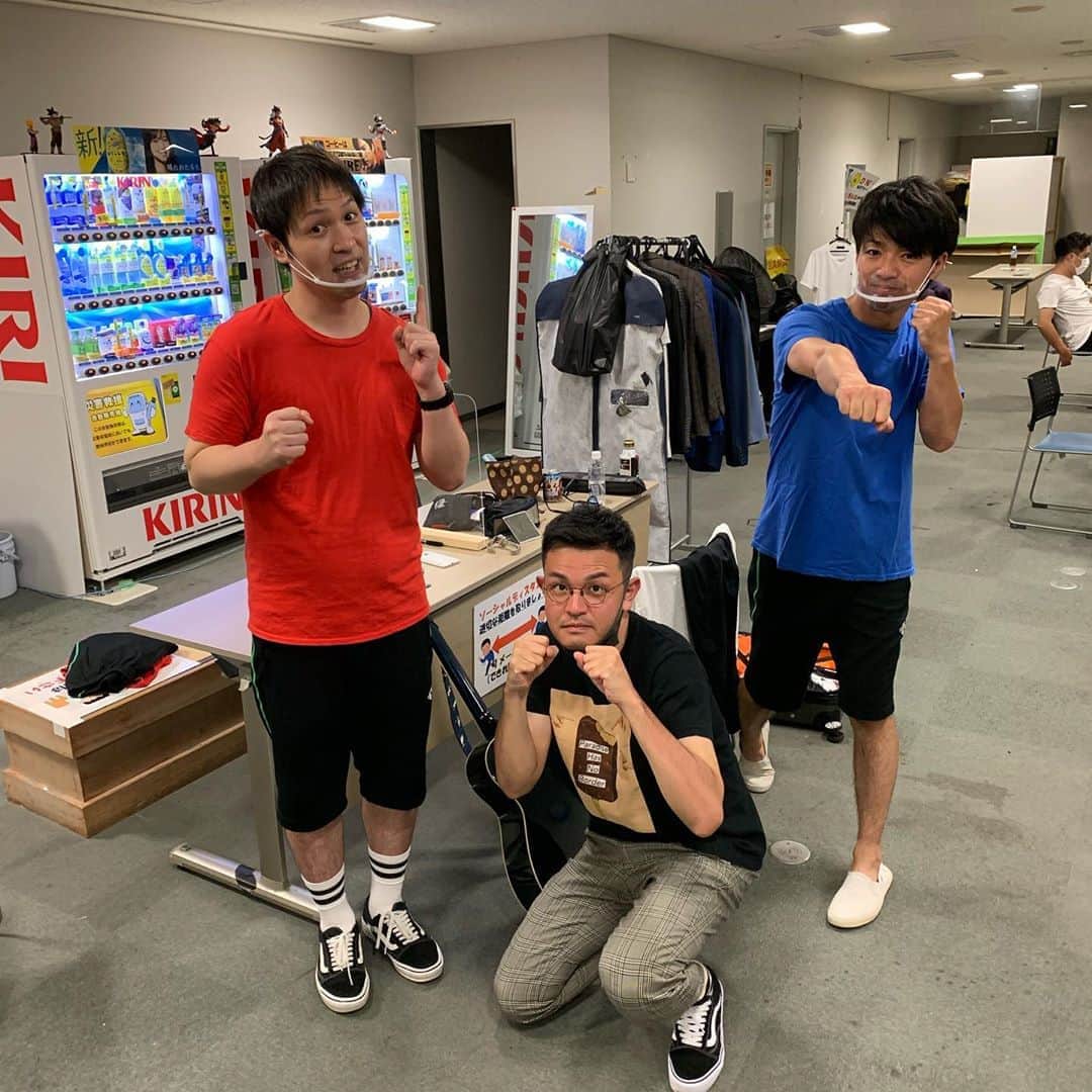 池田真一のインスタグラム：「ダブルアートのLet's enjoy Liveありがとうございました！ 今回もめちゃくちゃ楽しかったです！ アイロンヘッドも東京ありがとうな！ ヒガシ逢ウサカいつもタグがすまんな🙏 今井、何としてでもあのコーナーのアーカイブは削除してもらうからな！ だから元気出せよ！」