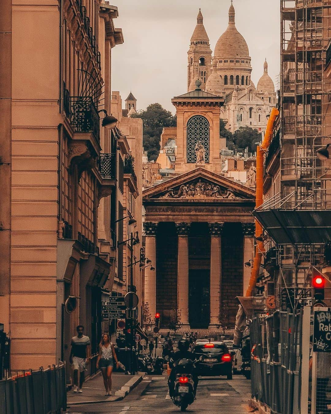 jeffさんのインスタグラム写真 - (jeffInstagram)「Strolling around with my #HuaweiP40Pro, capturing the parisian streets thanks to the Ultra Vision Quad Camera. #Huawei #Ad @huaweimobilefr」8月27日 20時57分 - jeffonline